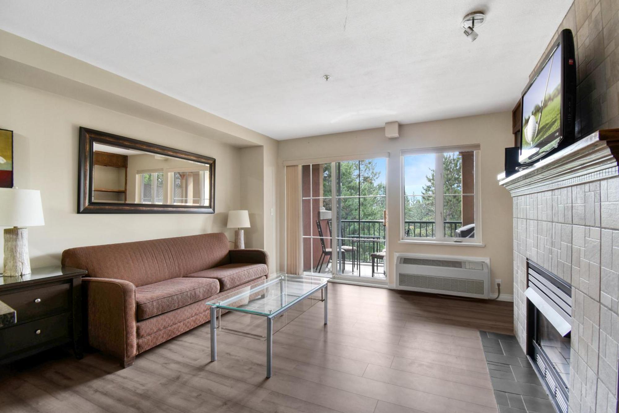 Borgata Lodge Resort Kelowna Exteriér fotografie